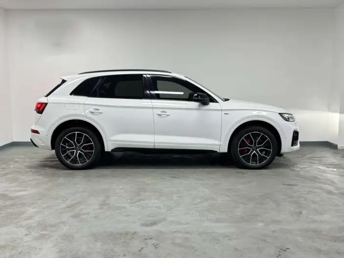 Audi Q5L 2025 Model quattro 45th Anniversary Collector Edition Edition 45TFSI Luxury Dynamic Model – фото 7