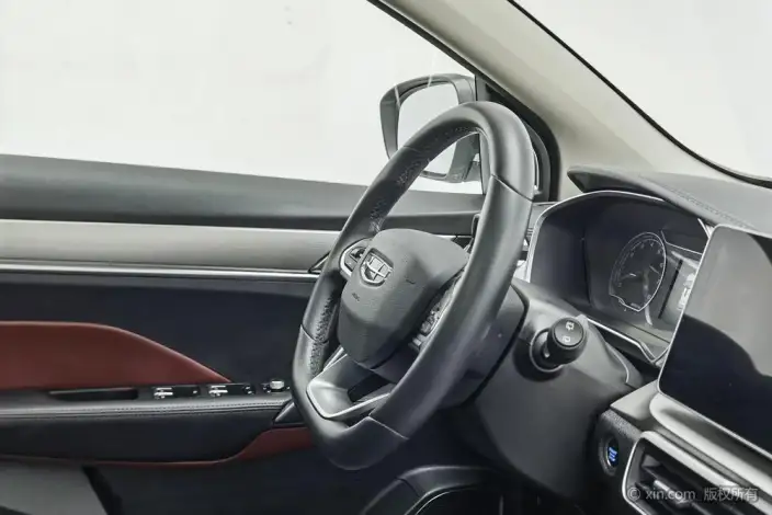 Geely Binyue 2021 Model 240T DCT Diamond Edition – фото 8