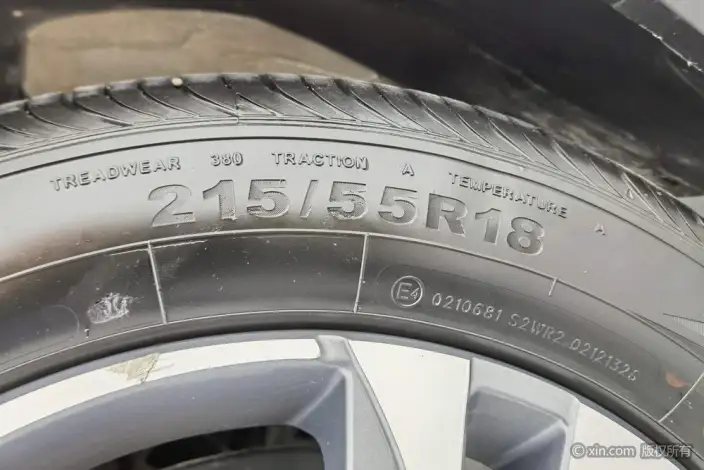 Geely Binyue 2021 Model 240T DCT Diamond Edition – фото 10