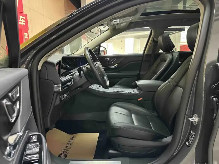 Lincoln Corsair 2024 Model 2.0T 2WD Exclusive Edition – фото 8