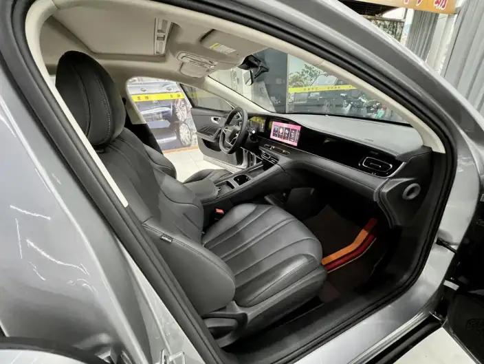 Roewe D7 DMH 2023 Model 125 Beyond Edition – фото 9