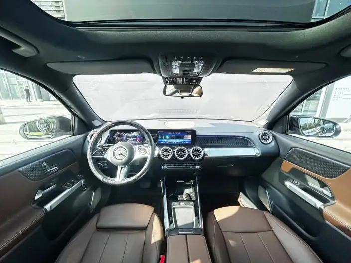 Mercedes-Benz GLB 2025 Model GLB 220 Dynamic Model – фото 6