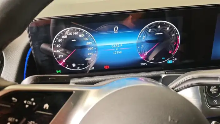 Mercedes-Benz GLB 2025 Model GLB 220 Dynamic Model – фото 7