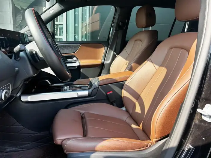 Mercedes-Benz GLB 2025 Model GLB 220 Dynamic Model – фото 9