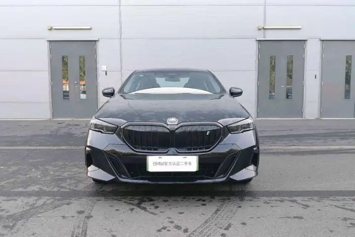 BMW i5 2025 Model eDrive40L M Sports Set – фото 2