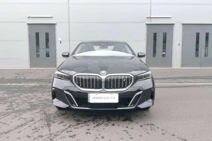 BMW i5 2025 Model eDrive35L M Sports Set – фото 2