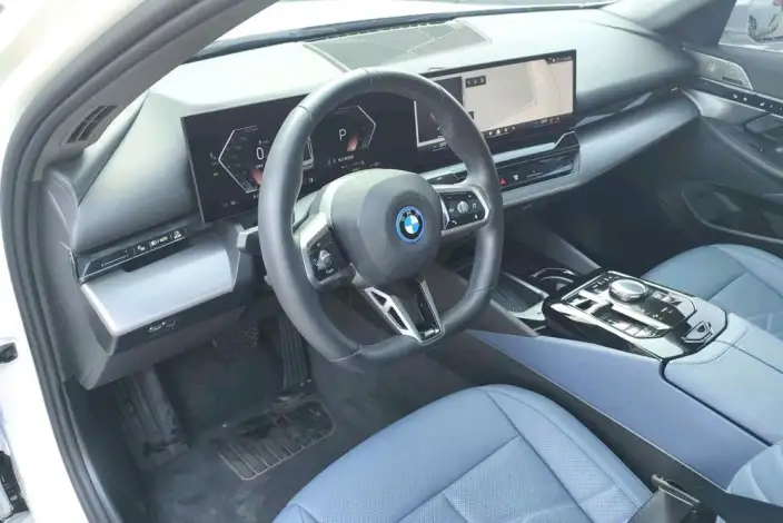 BMW i5 2024 Model eDrive35L M Sports Set – фото 8