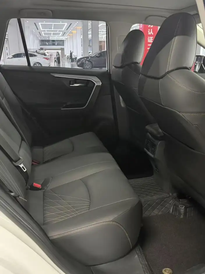 Toyota RAV4 2024 Model 2.0L CVT 2WD Fashion PLUS Edition – фото 9