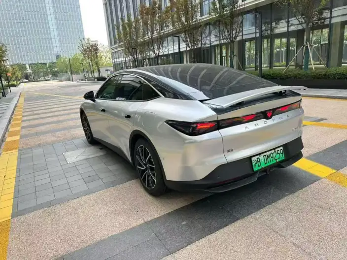 Arcfox α-S 5 2024 Model 560MAX 185kW