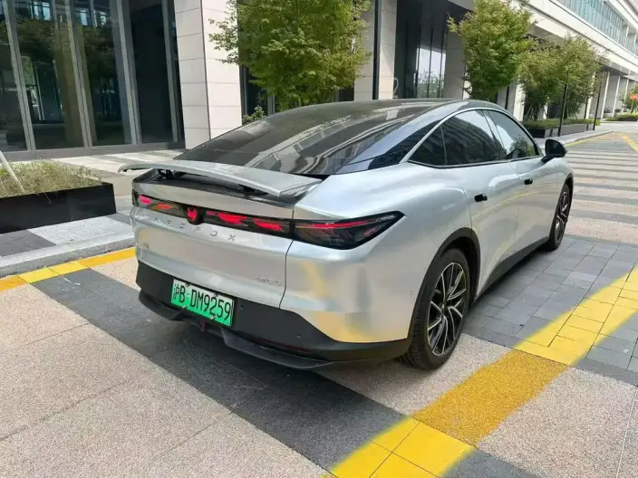 Arcfox α-S 5 2024 Model 560MAX 185kW