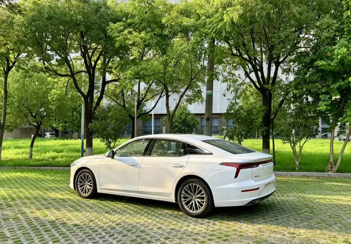 BESTUNE B70 2022 Model Third generation 2.0T Automatic Smart Enjoy Model