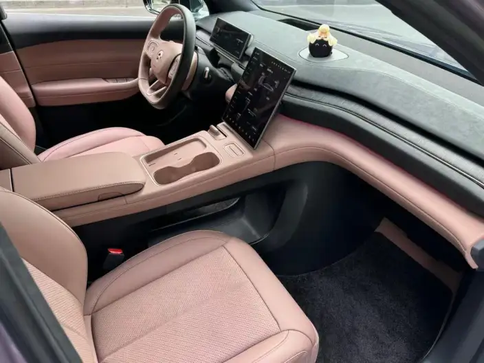 NIO EC6 2024 Model 75kWh – фото 6