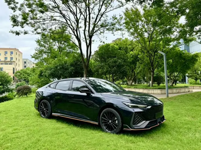 Changan UNI-V 2022 Model 2.0T Leading speed Edition