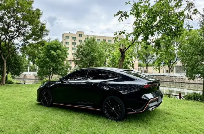 Changan UNI-V 2022 Model 2.0T Leading speed Edition