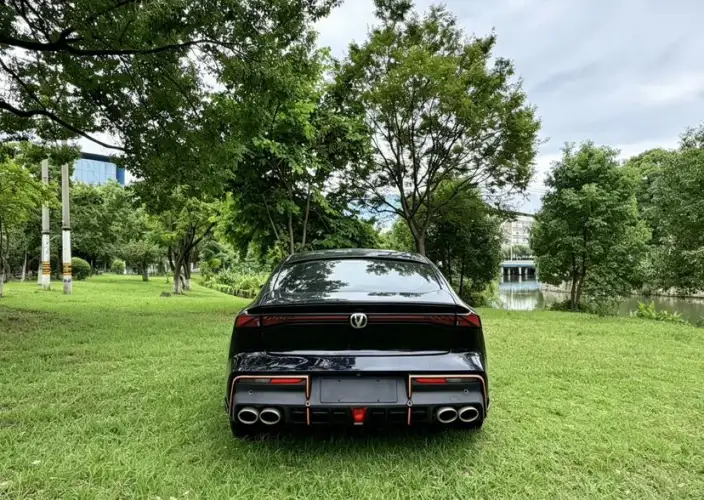 Changan UNI-V 2022 Model 2.0T Leading speed Edition – фото 5