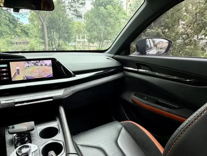 Changan UNI-V 2022 Model 2.0T Leading speed Edition – фото 8