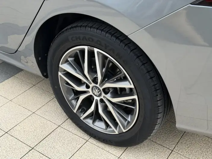 Qin Plus EV 2021 Model 400KM Luxury Model – фото 7