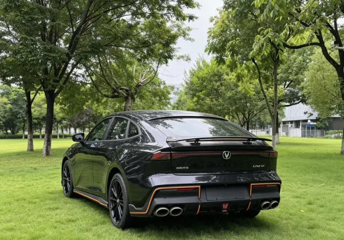 Changan UNI-V 2023 Model 1.5T Sports Edition – фото 7