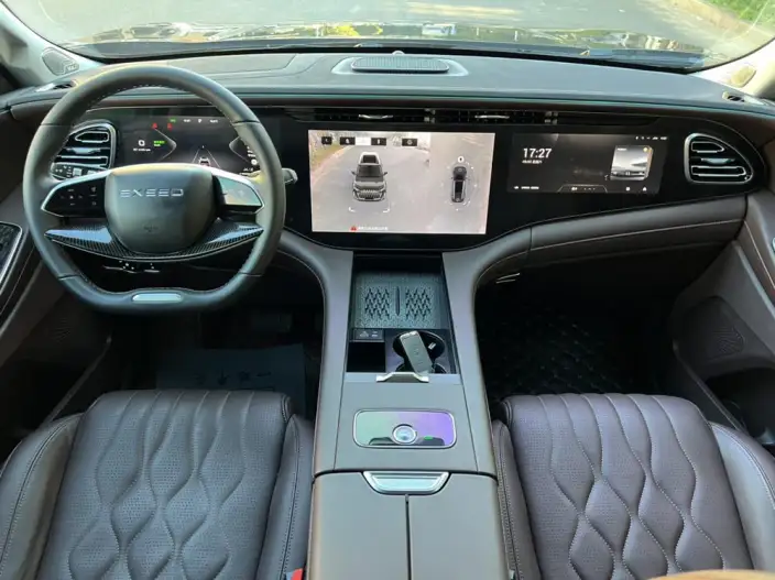 EXEED Lanyue 2023 Model 2.0T 2WD Star Edition - VII seat – фото 10