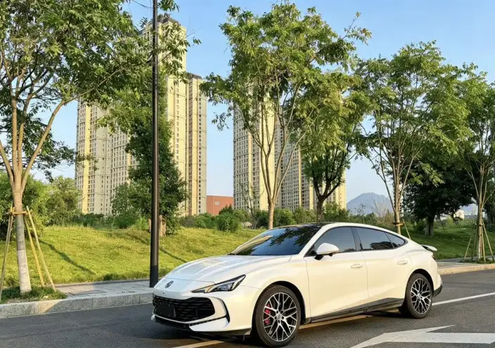 MG7 2026 Model 2.0T 405 AT Automatic Luxury Edition