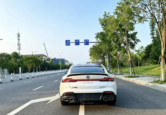 MG7 2026 Model 2.0T 405 AT Automatic Luxury Edition – фото 5