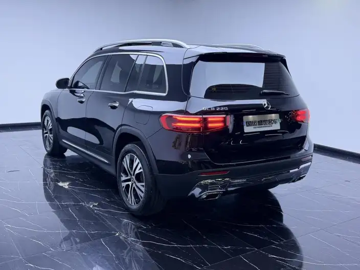 Mercedes-Benz GLB 2024 Model GLB 220 Dynamic Model – фото 4