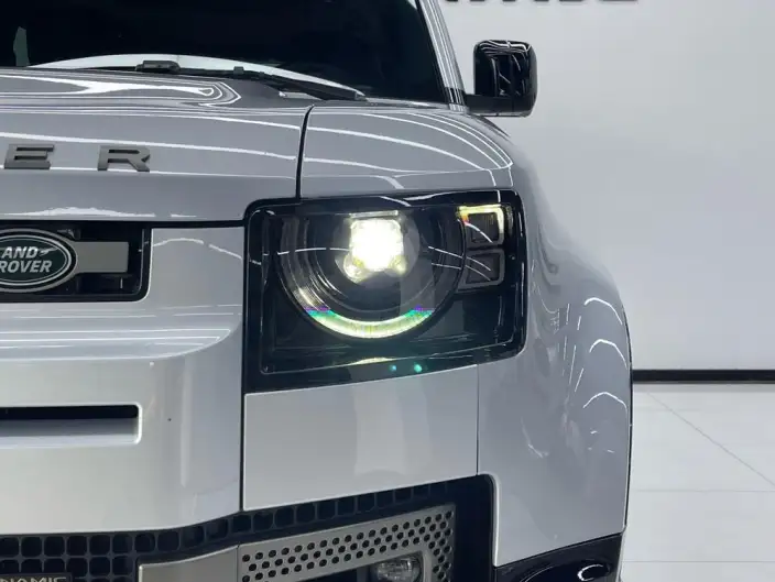 Land Rover Defender 2022 Model 110 P400 X-Dynamic HSE – фото 6