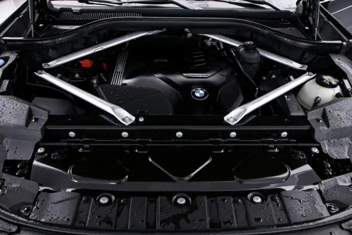 BMW X5 2022 Model xDrive 30Li M Sports Set – фото 5