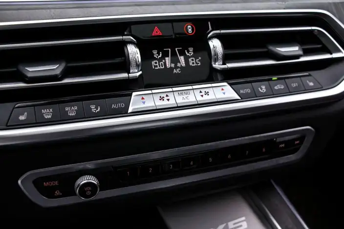 BMW X5 2022 Model xDrive 30Li M Sports Set – фото 8