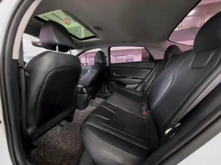 Hyundai Ioniq 2023 Model 1.5L CVT GLX Elite Edition – фото 9