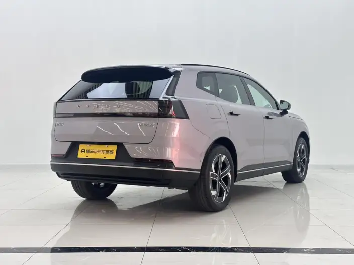 Volvo XC70 2026 Model 2WD Long Battery Life Pro Core – фото 7