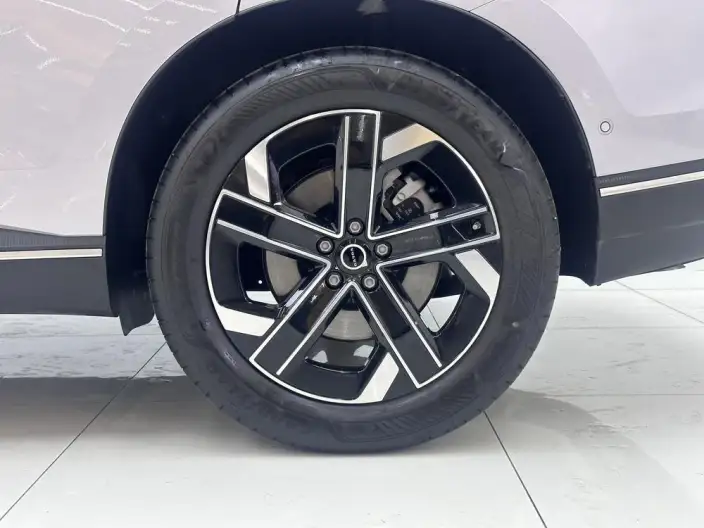 Volvo XC70 2026 Model 2WD Long Battery Life Pro Core – фото 9