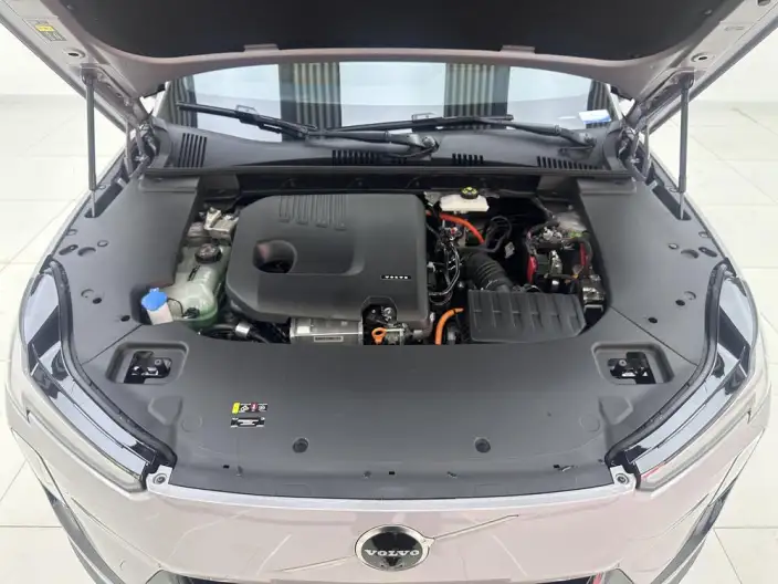 Volvo XC70 2026 Model 2WD Long Battery Life Pro Core – фото 10