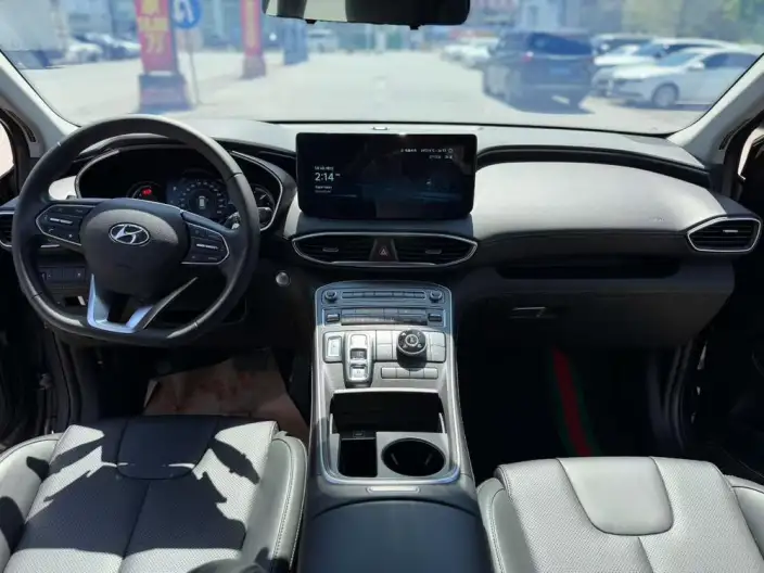 Hyundai Santa Fe 2023 Model Traveler 380T GDi GLX HTRAC 4WD Elite Edition – фото 8