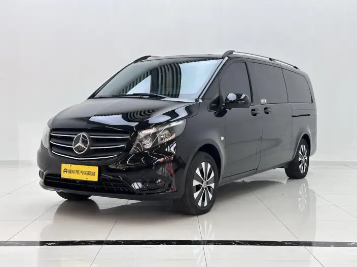 Viano 2023 Model 2.0T Business Edition 7 seat – фото 1