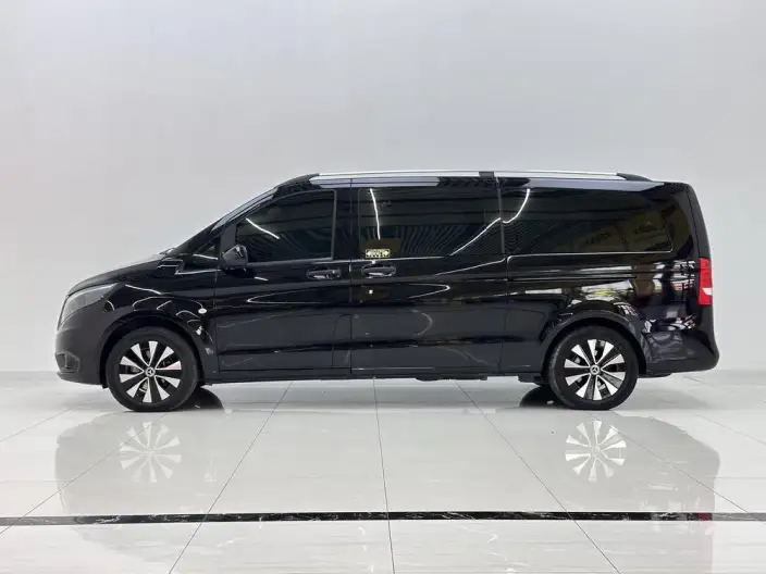 Viano 2023 Model 2.0T Business Edition 7 seat – фото 4