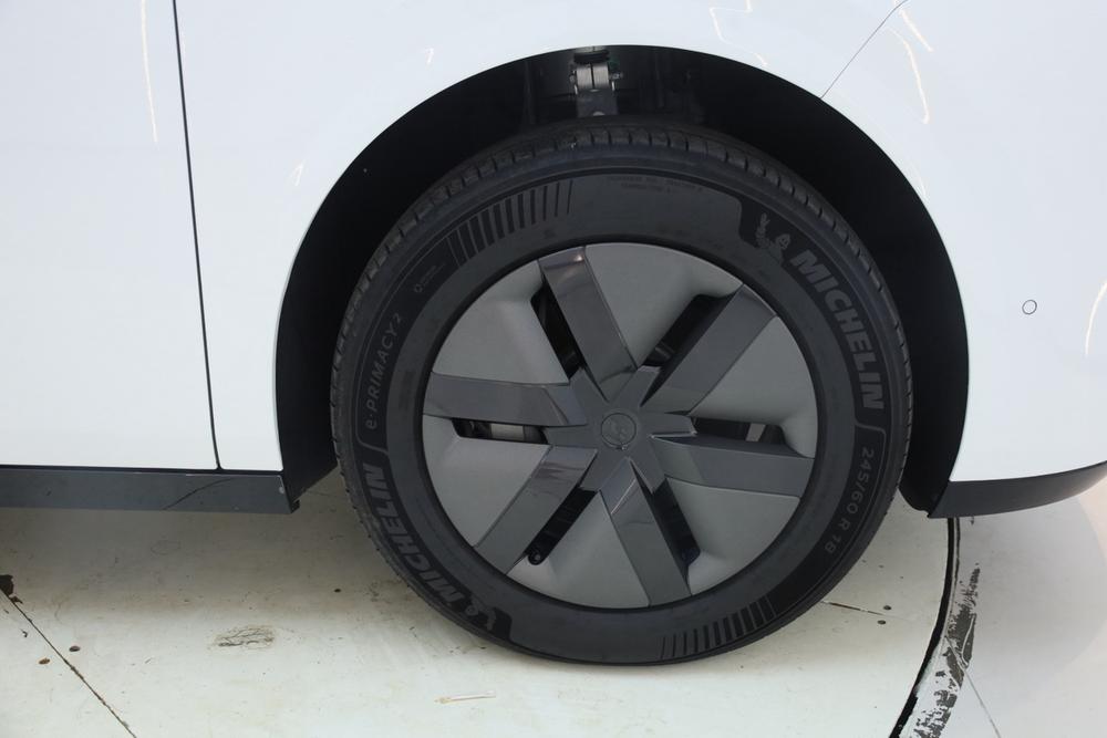 Li Auto MEGA 2025 Model Home Family Special Edition – фото 16