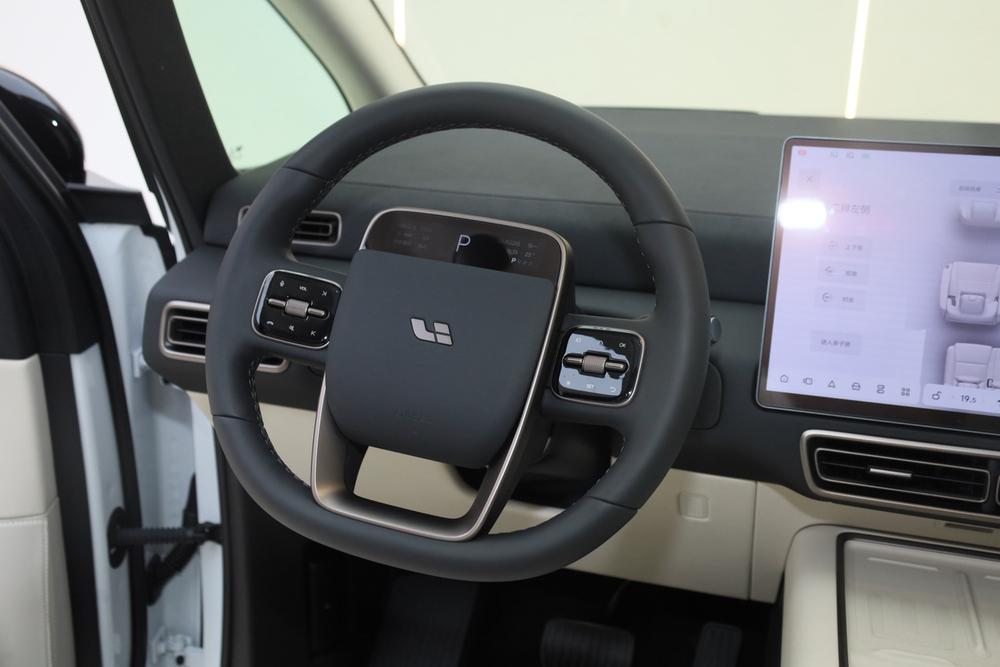 Li Auto MEGA 2025 Model Home Family Special Edition – фото 19
