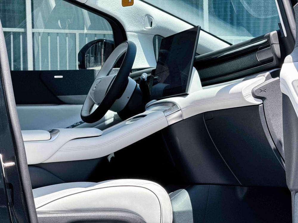 XPeng X9 2024 640 4WD High Performance Max – фото 11