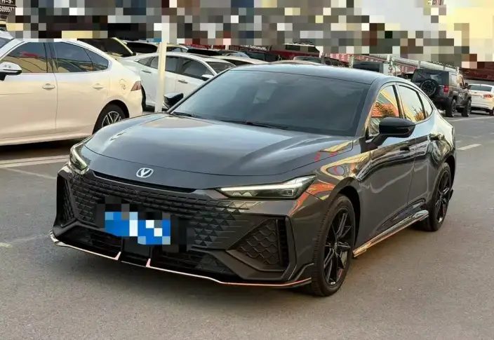 Changan UNI-V 2023 Model 2.0T Leading speed Edition