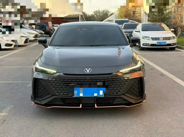 Changan UNI-V 2023 Model 2.0T Leading speed Edition