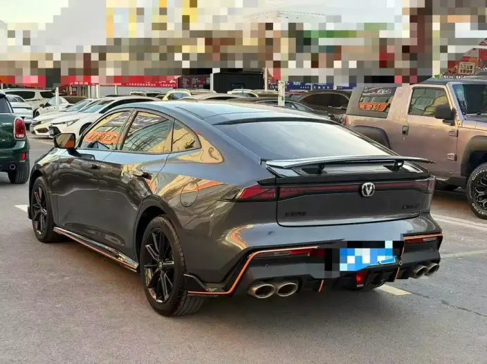 Changan UNI-V 2023 Model 2.0T Leading speed Edition