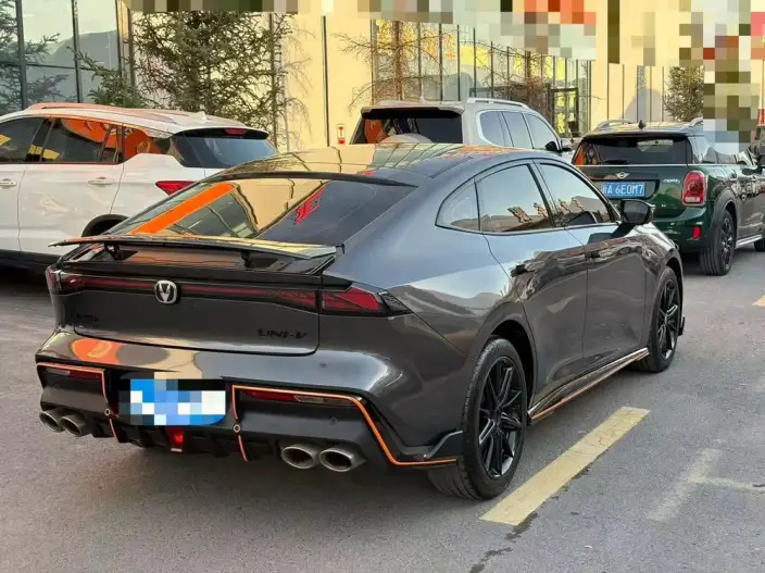 Changan UNI-V 2023 Model 2.0T Leading speed Edition – фото 6