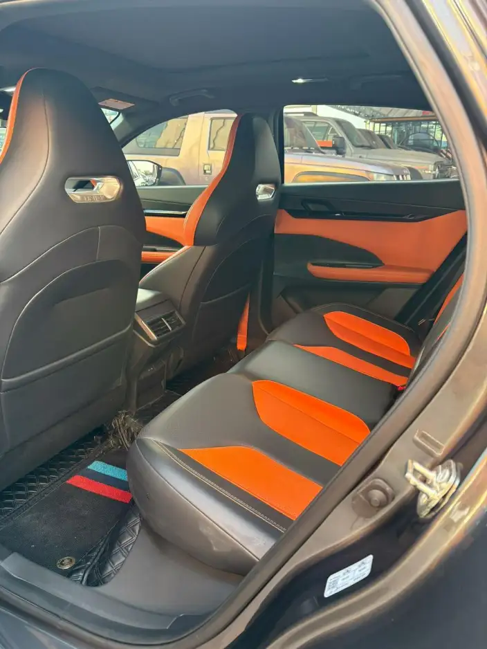 Changan UNI-V 2023 Model 2.0T Leading speed Edition – фото 9