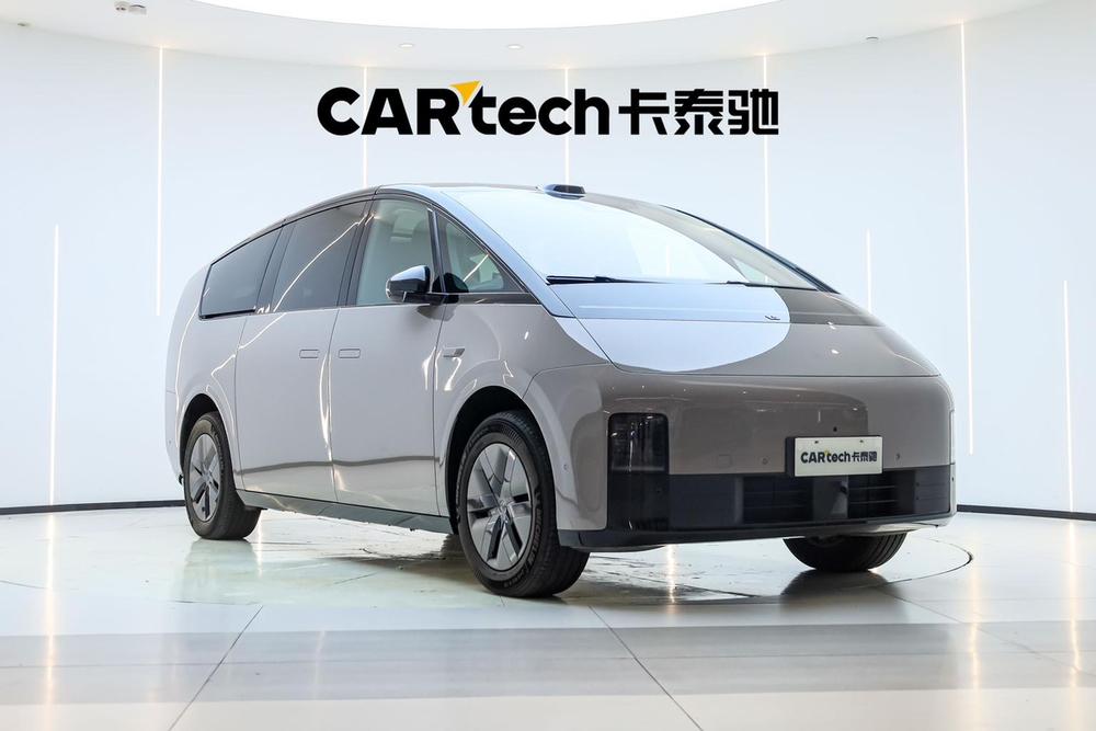 Li Auto MEGA 2025 Ultra Smart Re f resh