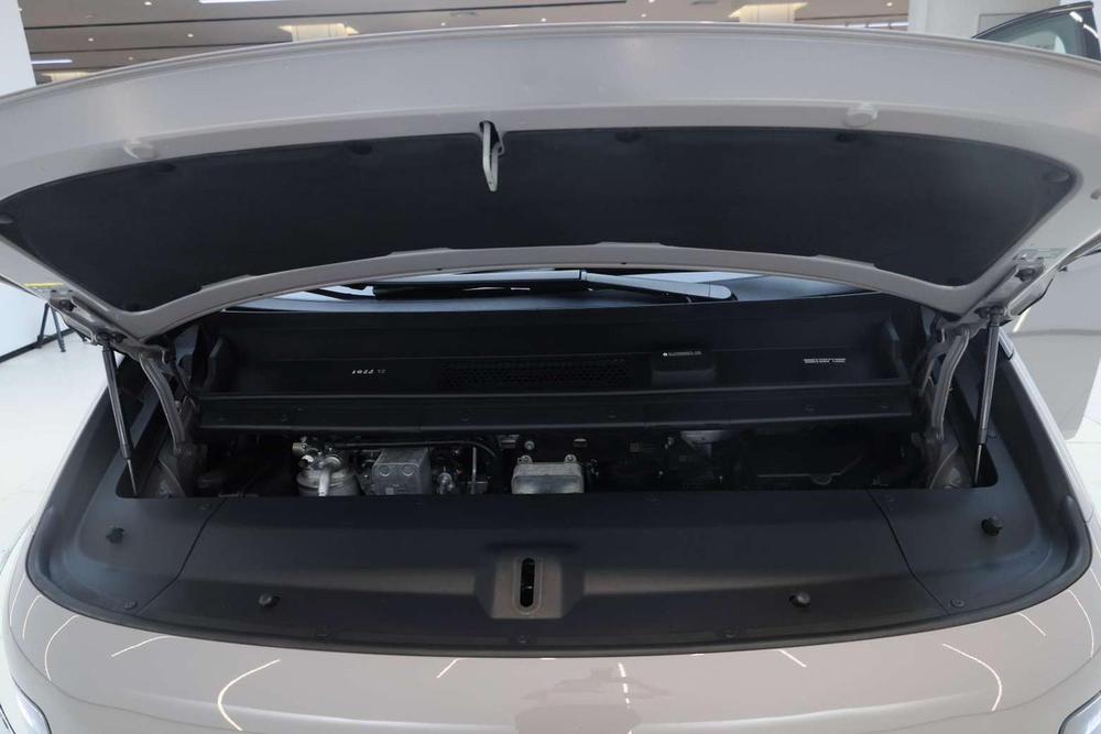 Li Auto MEGA 2025 Ultra Smart Re f resh – фото 9