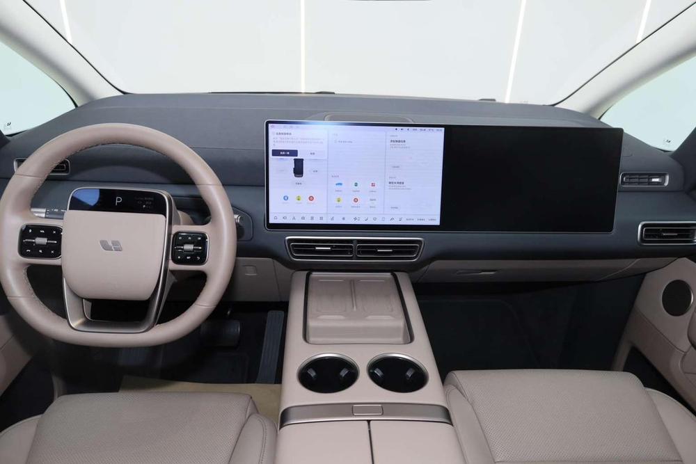 Li Auto MEGA 2025 Ultra Smart Re f resh – фото 18