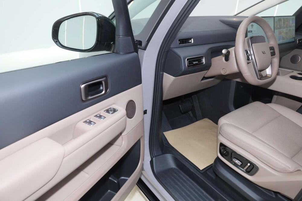 Li Auto MEGA 2025 Ultra Smart Re f resh – фото 26