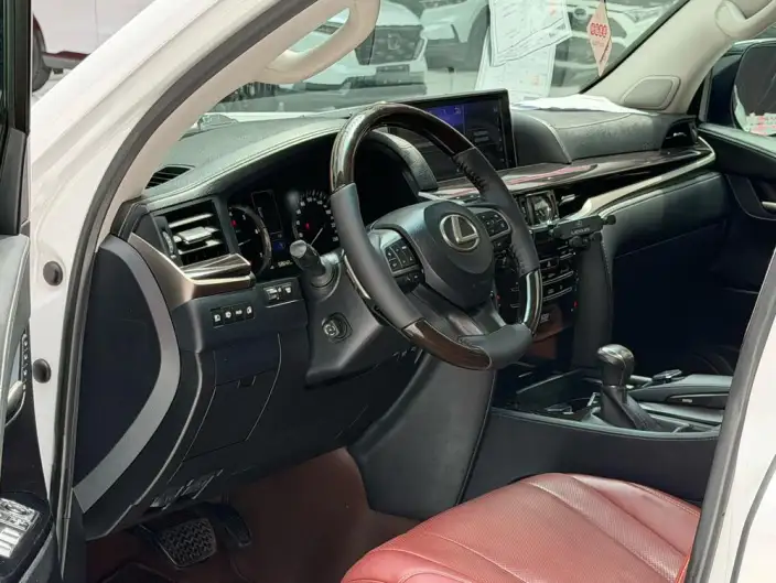 Lexus LX 2021 Model 5.7L Automatic 4WD 7 seat Parallel Imported – фото 6