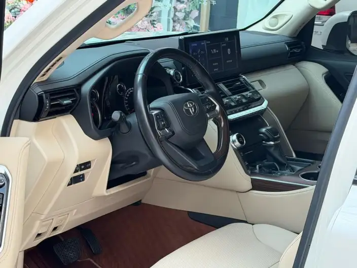 Land Cruiser （import 2023 Model 3.5T Automatic 4WD 7 seat Parallel Imported – фото 9